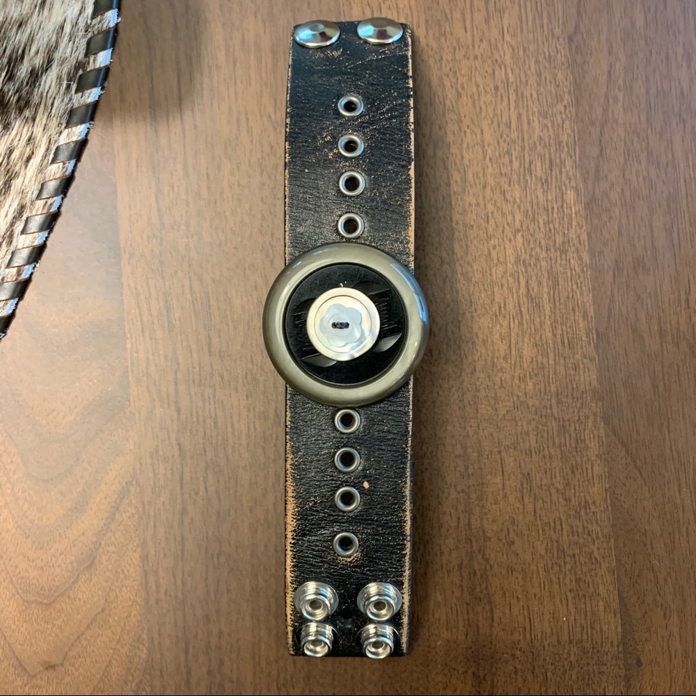 Vintage Upcycled leather cuff bracelet- adjustable - Picture 7 of 8